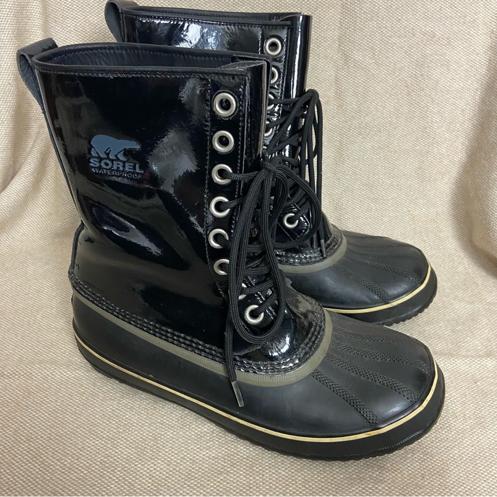 Sorel men’s patent leather snow boots